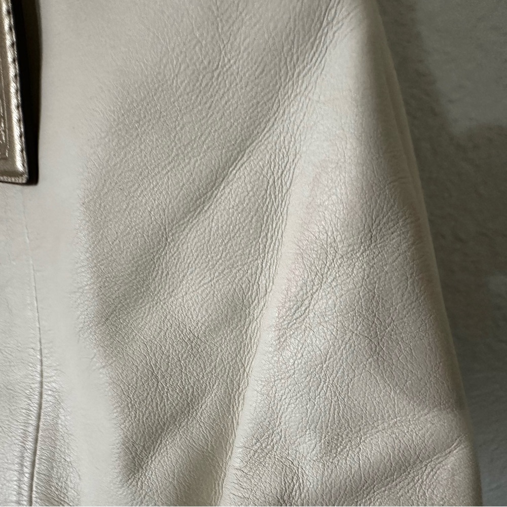 Coach | Soho East West Leather Shoulder Bag White/Gold – Style M1159-F18751 - Picture 15 of 16